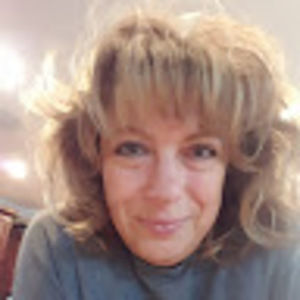 Meet your Posher, Holly